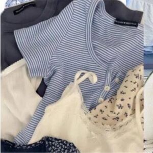 Mystery box with 1 clothing item and 1 accessory